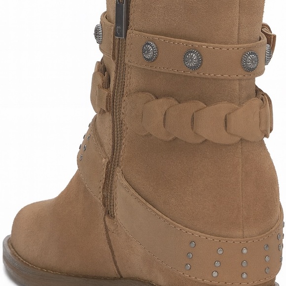 New In Box Lucky Brand Maiv Leather Bootie Sz 8 Tuscany Oil Studded Strap - Picture 3 of 5